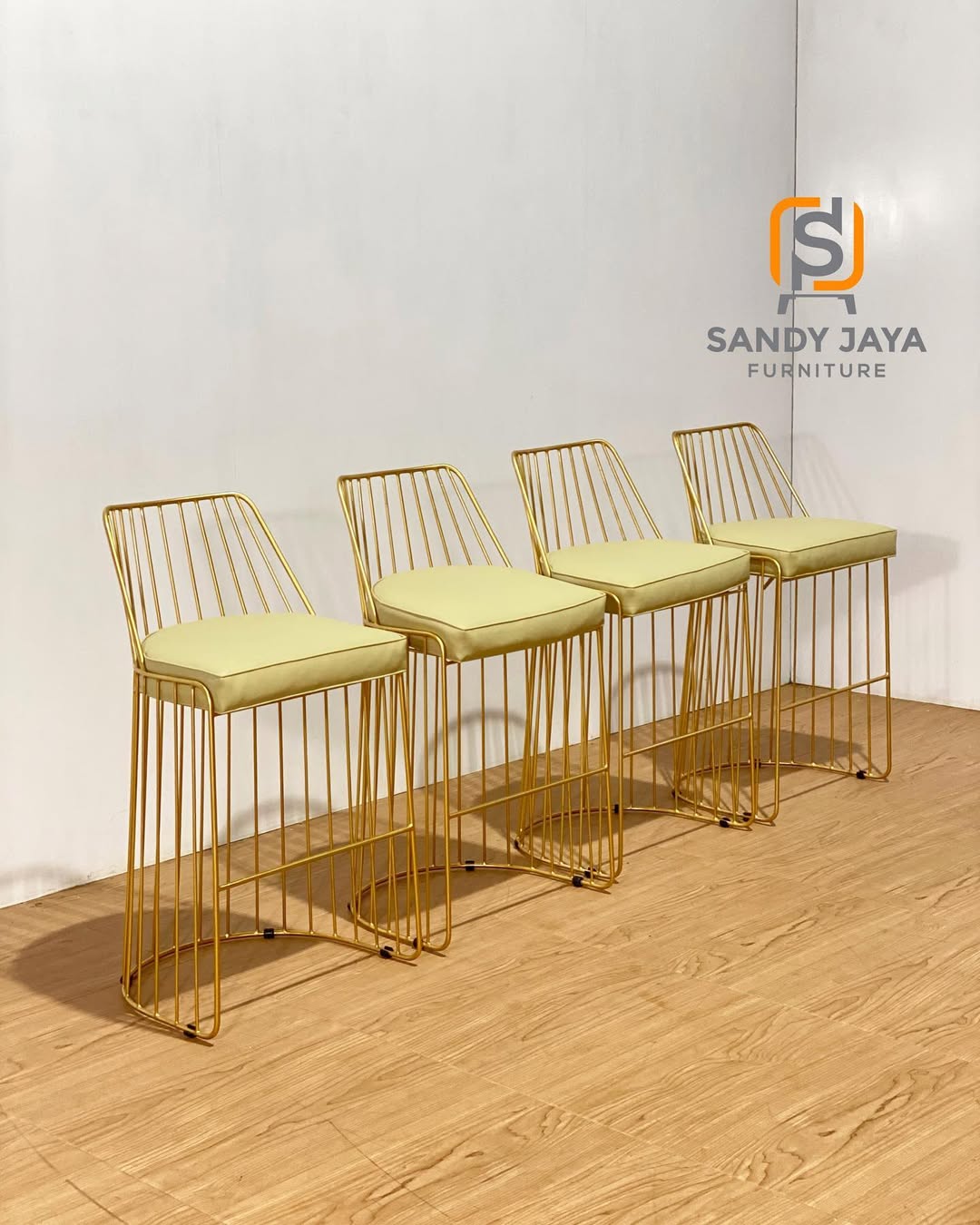 Kursi Bar Industrial Gold Minimalis