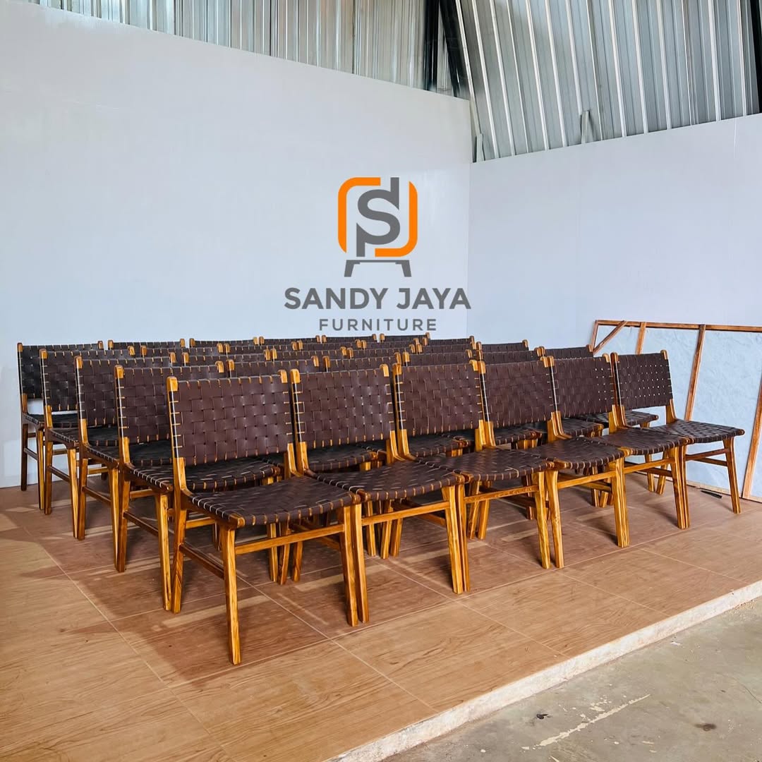 Model kursi makan kayu jati anyaman kulit untuk rumah dan restoran