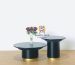 Meja tamu bulat set 2 warna hitam minimalis elegan dengan aksen gold