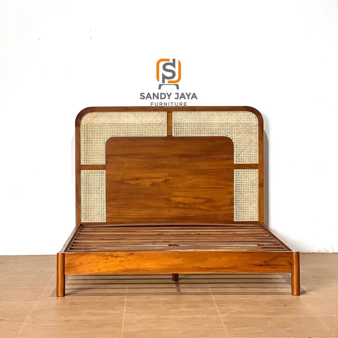 Tempat Tidur Kayu Jati Kombinasi Rotan Minimalis Modern