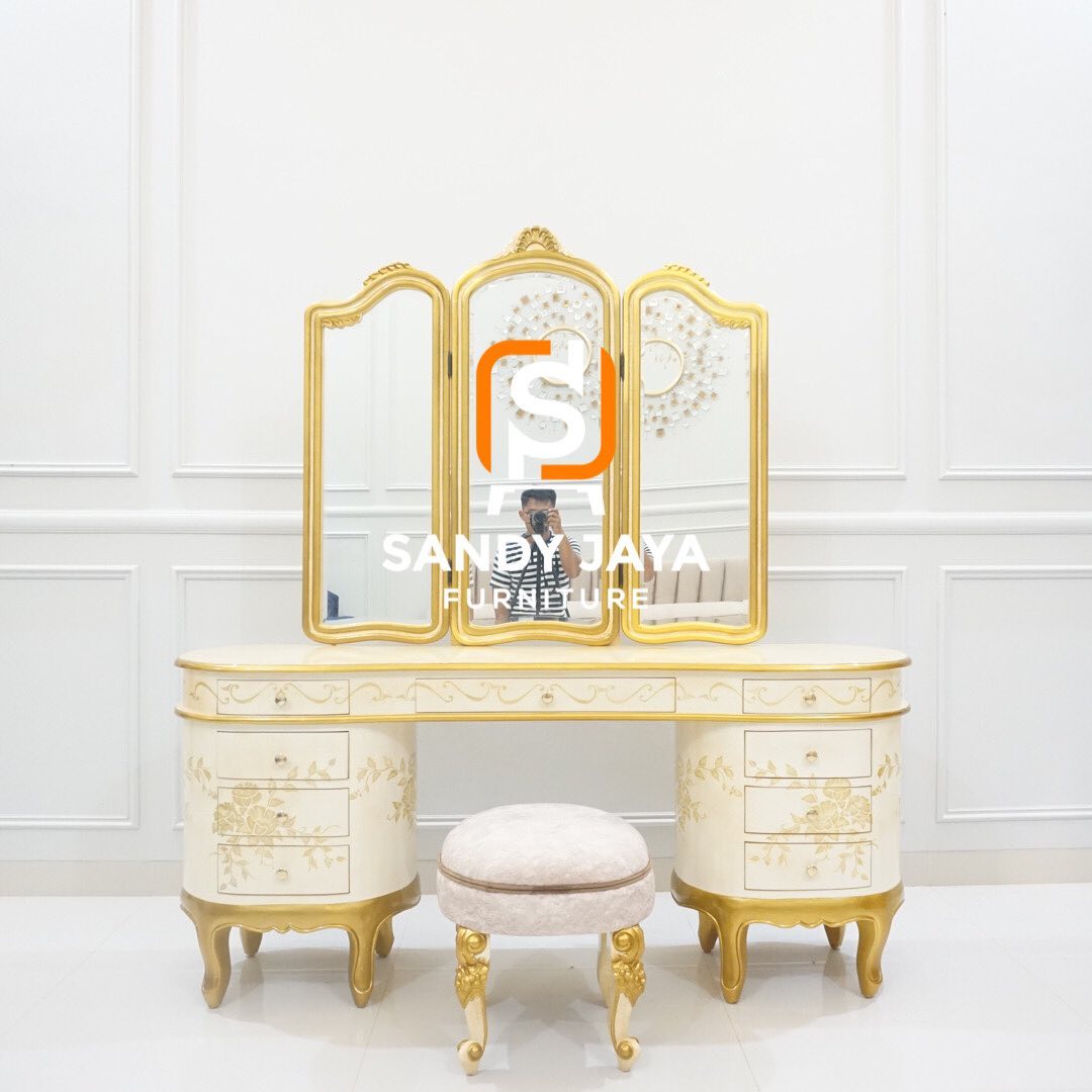 Meja rias warna putih emas elegan untuk kamar tidur mewah