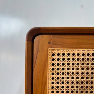 Lemari pakaian 2 pintu kayu jati kombinasi rotan Sandy Jaya Furniture